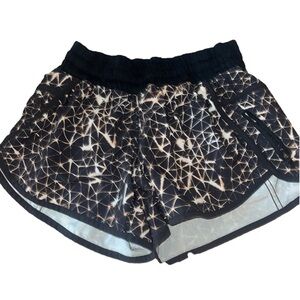 Lululemon Shorts Size 6